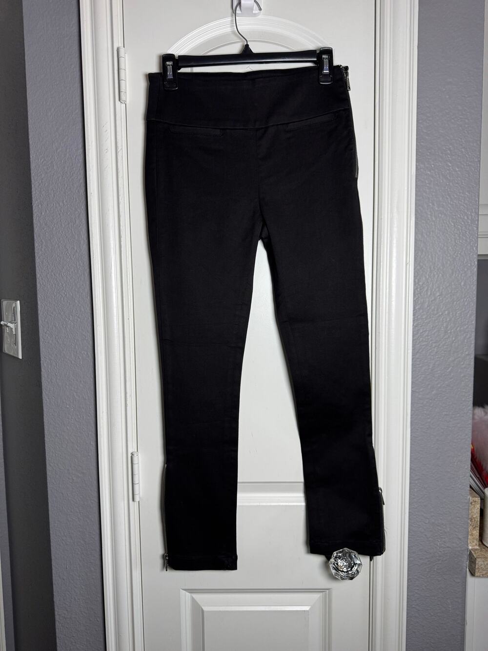 VERTIGO COLLECTION Black Women's Side Zip Ankle Zip Skinny Pant Size 2